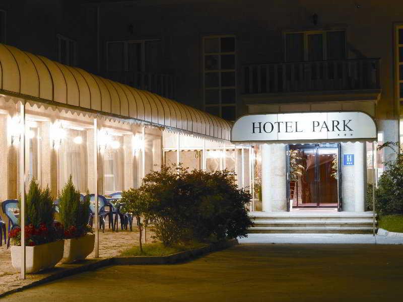 Hotel Park Ноя Екстериор снимка