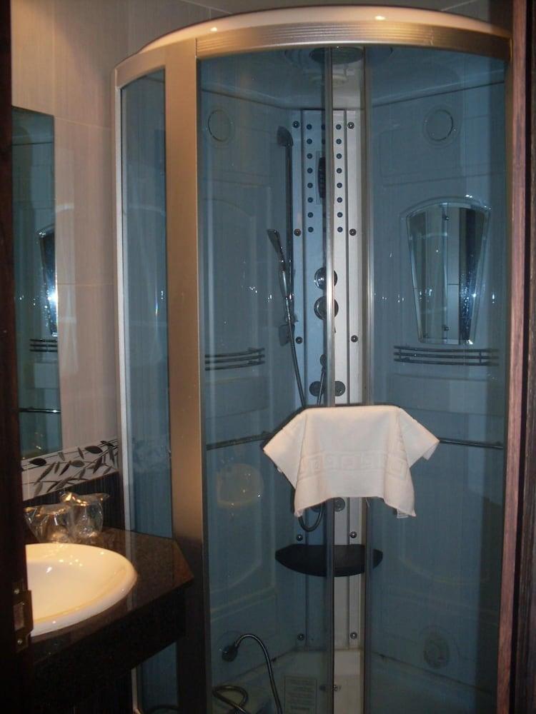 Hotel Park Ноя Екстериор снимка